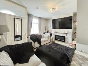 Lounge- click for photo gallery